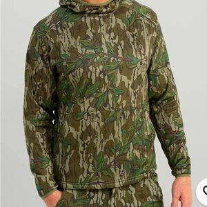 Nomad Green-leaf Camo Hoodie. Size Large. Mid weight hunting.